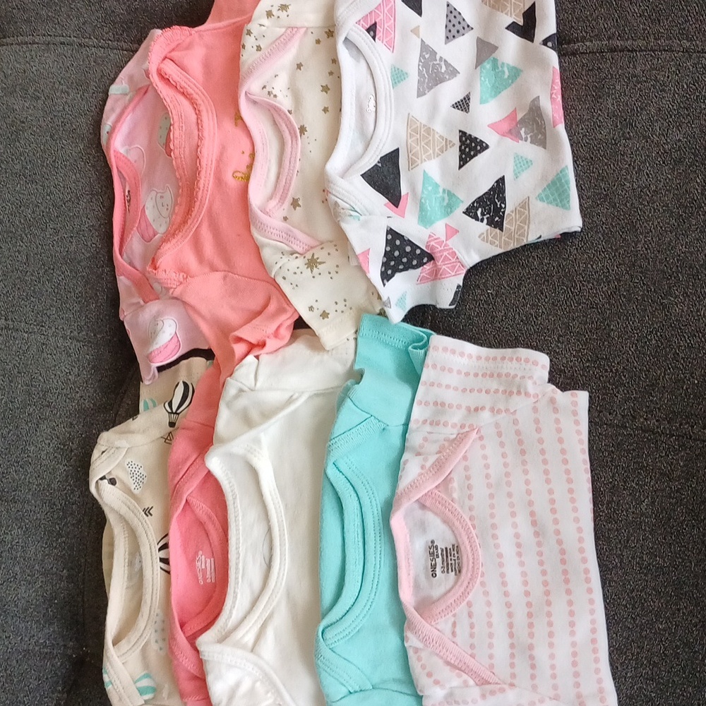 Baby's 0 to 3 month 9 pieces
